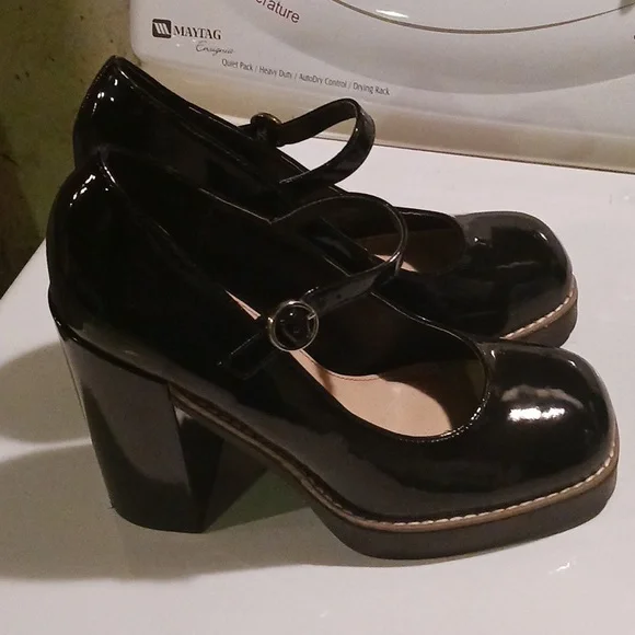Steve Madden chunky heel. - Picture 2 of 5